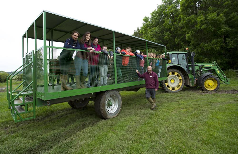 Muckle mucks in to support local school farm visit