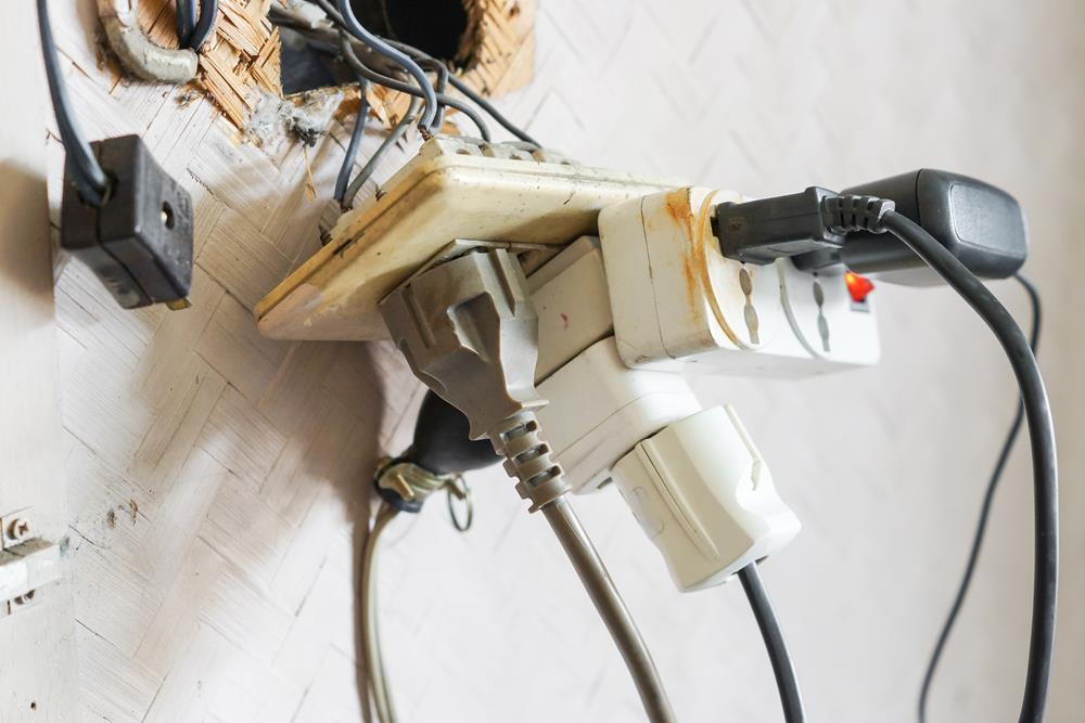 Electrical safety standards spark debate for private landlords