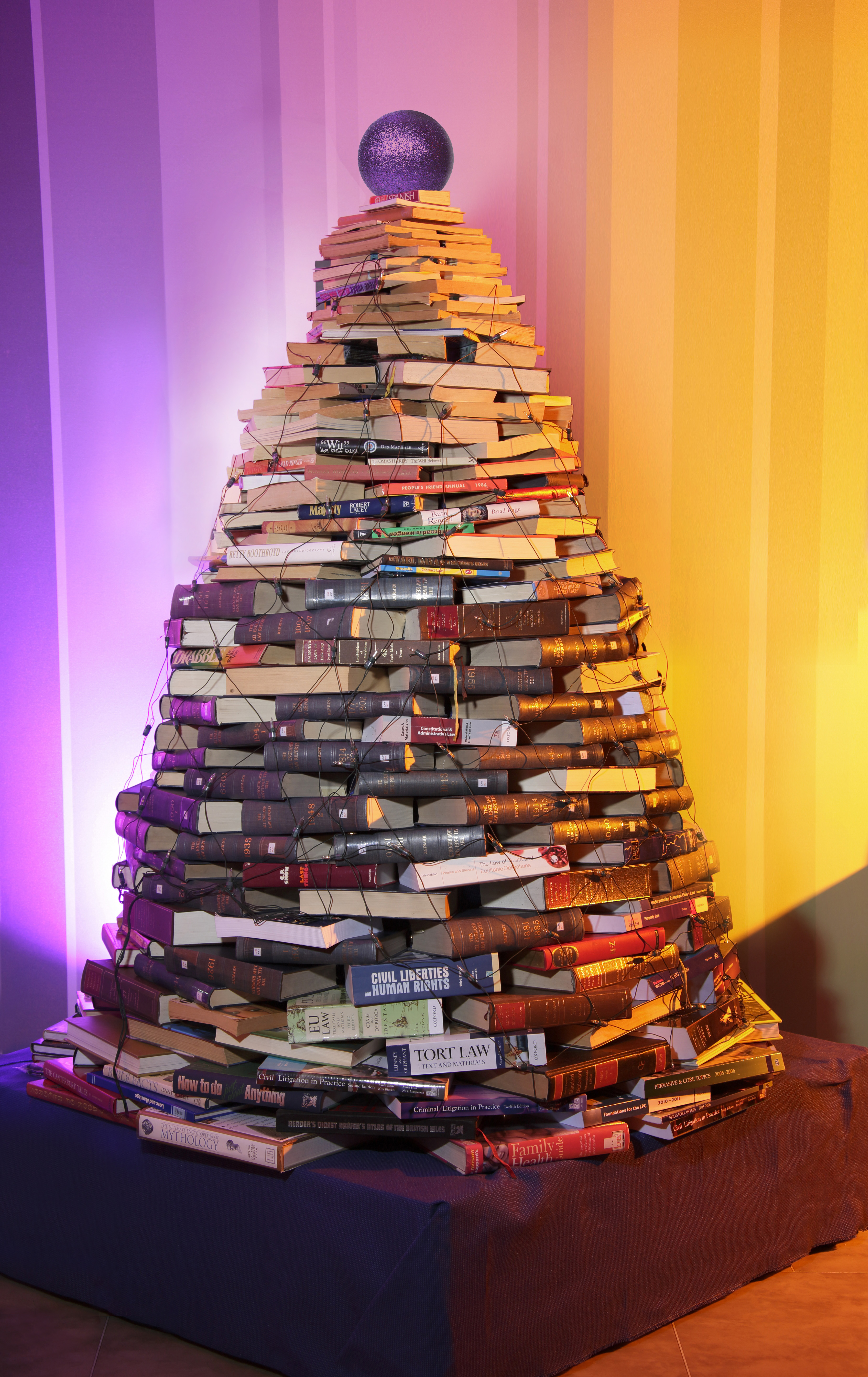 Muckle Book Christmas Tree